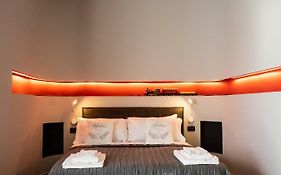 Carlotta Station Suite